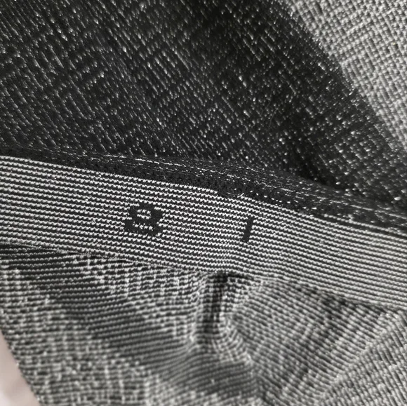 Lululemon Swiftly Tech Long-Sleeve 2.0 Waist Length Sparkle Size 8 Like New - Picture 7 of 7